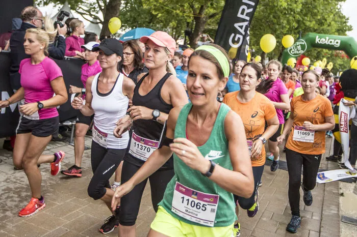 Klicken Sie sich durch die besten Bilder vom Frauenlauf