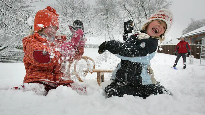 Wenn die Prognosen halten, steht einer Schneeballschlacht heuer am Weihnachtstag nichts im Weg