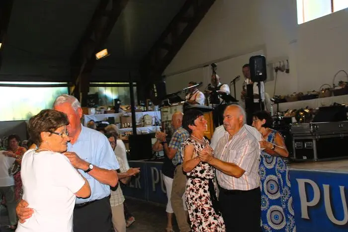Da die „Hartmannsdorfer Senioren“ viele Feste und Veranstaltungen der Umgebung besuchen, kamen auch viele Seniorengruppen aus verschiedenen Teilen der Oststeiermark nach Markt Hartmannsdorf.
