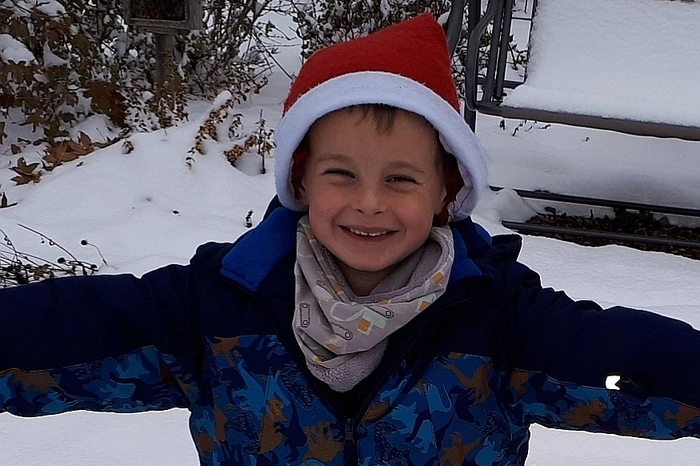 Paul Hofstätter (5) ist mit seiner Familie in Stocking zu Hause. Paul mag Schnee sehr und hat daher auch einen Schneemann gezeichnet. Natürlich hofft der junge Mann, dass er in der nächsten Zeit Gelegenheit bekommt, bei sich zu Hause einen großen Schneemann zu bauen.