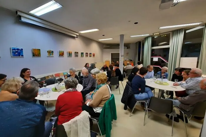 In der Gleisdorfer Bücherei trafen sich Interessierte, um über das Gesundheitssystem zu diskutieren.