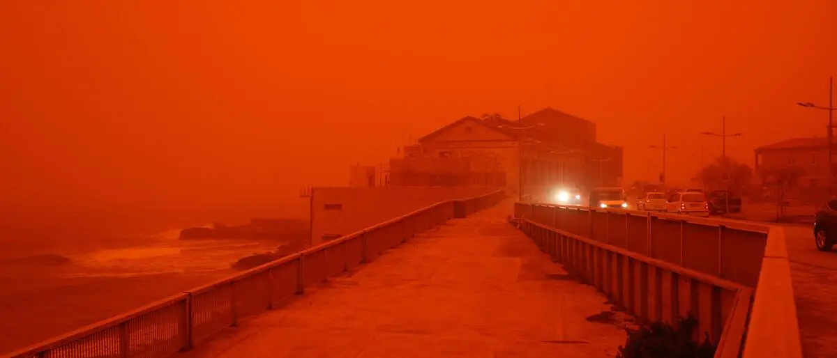 Saharastaub färbte den Himmel über Kreta tiefrot