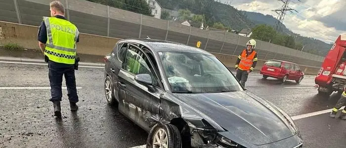 Das Auto wurde stark beschädigt