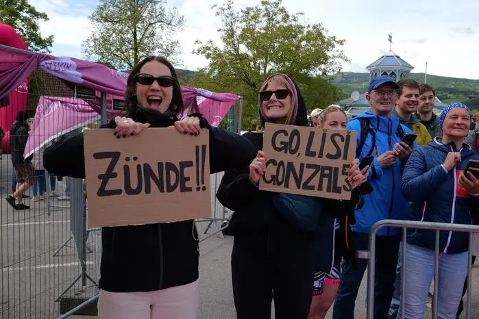 Mit einem Starterfeld von rund 2000 Teilnehmern in unterschiedlichen Kategorien (Sprint, Olympisch und Mitteldistanz) war es das größte Event in der sechsjährigen Geschichte des Apfellandtriathlons. Von Profisportlern bis Hobby-Athleten – die kombinierte Herausforderung aus Schwimmen, Radfahren und Laufen zog in diesem Jahr wieder ein buntes Publikum in die Region.