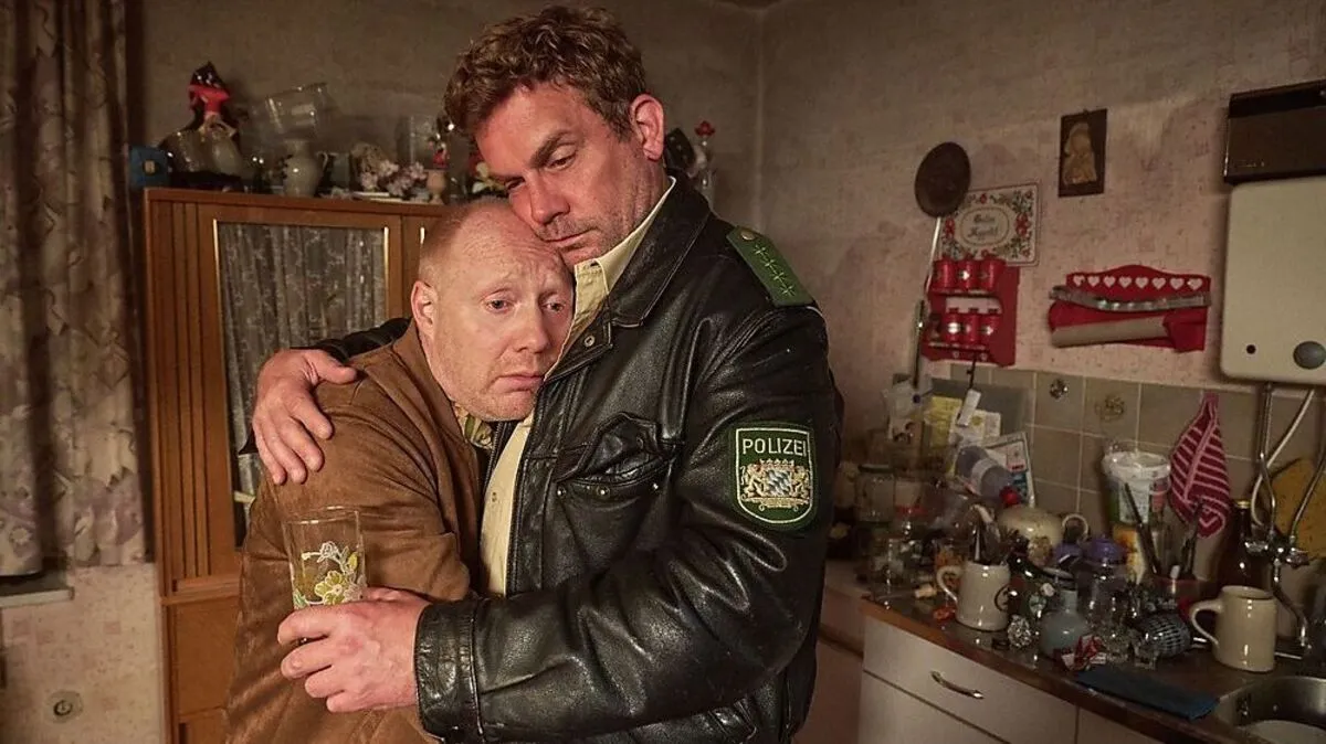 Sie lieben und sticheln sich: Simon Schwarz als Rudi Birkenberger und Sebastian Bezzel als Franz Eberhofer