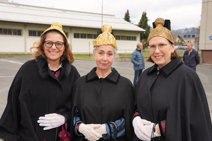 Die Abordnung der Spittaler Goldhaubenfrauen