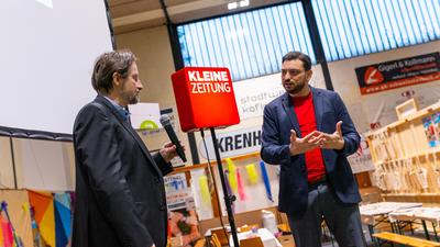 Ki-Experte Patrick Ratheiser (rechts) im Gespräch mit Ernst Sittinger von der Chefredaktion der Kleinen Zeitung