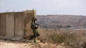 ISRAEL-LEBANON-PALESTINIAN-CONFLICT An Israeli soldier mans a position in the northern Israeli town of Metula bordering Lebanon on October 8, 2023. Lebanon s Hezbollah and Israel said they traded cross-border fire on October 8, as Israel fought the Shiite movement s ally Hamas on its southern flank a day after militants from the Palestinian group stormed its Gaza frontier. photo by fadi amun Copyright: xFADIxAMUNx DSCF4542