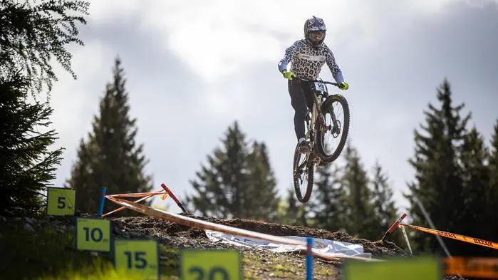 Spektakulärer Part im Programm war unter anderem der Weitsprung-Contest im Rennlauf