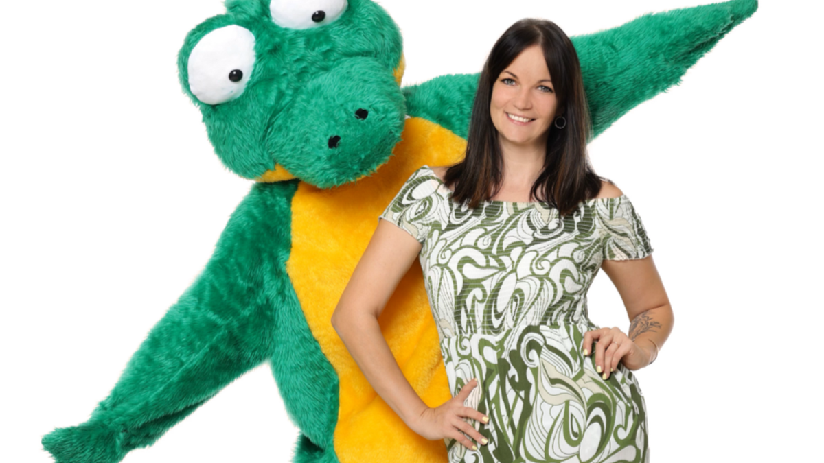 Claudia Schmidt erweckte „Croco“ zum Leben, um einen besseren Bezugspunkt für die Kinder zu bieten, die zu ihren Workshops kamen