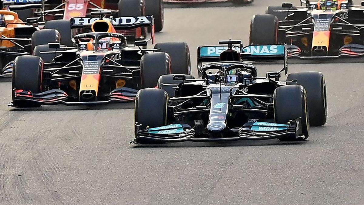 Hamilton holte sich Verstappen am Start