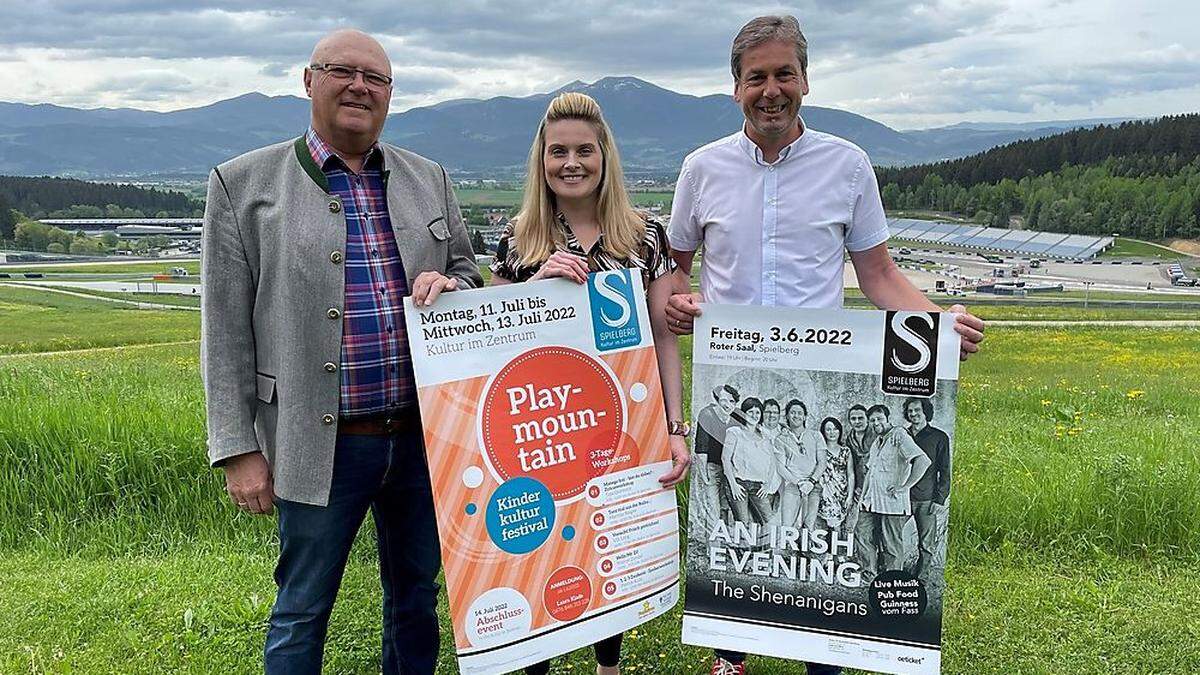 Präsentierten das Programm: Gerhard Scheucher, Désirée Steinwidder und Bürgermeister Manfred Lenger 