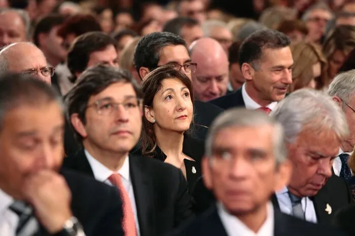 Anwesend waren unter anderen zwei ehemalige Geiseln der FARC, Ingrid Betancourt (Bildmitte) und Clara Rojas.