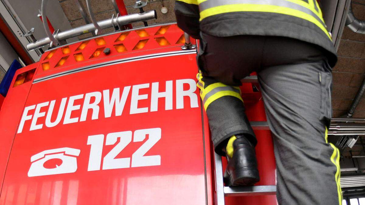 Die Freiwillige Feuerwehr Edelstauden rückte mit 12 Mitgliedern aus.