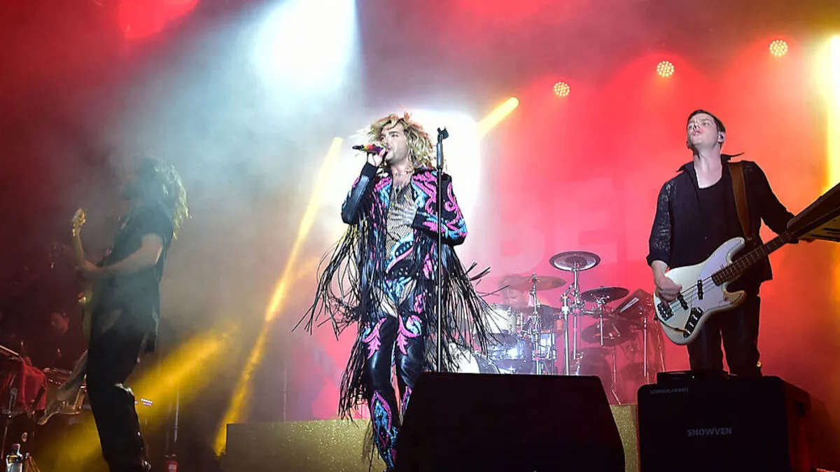 Tokio Hotel traten beim Christopher Street Day in Berlin auf