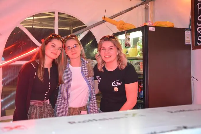 Ihr Jubiläumsball, die Ortsgruppe gibt es nun seit 70 Jahren, begann mit einem Festakt für alle ehemaligen Leiterinnen und Obmänner der vergangenen Jahrzehnte. 