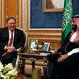 US-Außenminister Mike Pompeo mit Mohammed bin Salman: Wenn ihm der Vater die Rückendeckung versagt, wird es eng für den Prinzen.