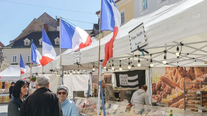 Der "kleine französiches Markt" gastiert noch bis 26. März, täglich von 10 bis 19 Uhr