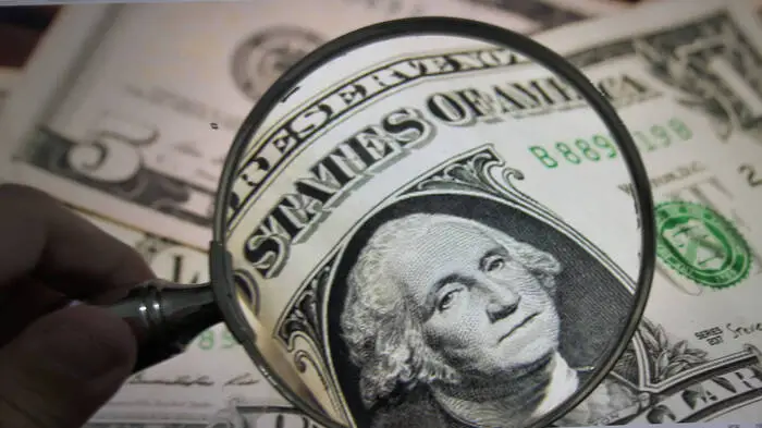 Erst in der Vorwoche übersprangen etwa die USA die psychologische Grenze einer absoluten Verschuldung von 40 Billionen Dollar.