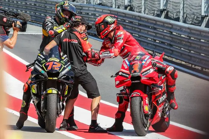 Jubel in der "Rossi-Familie"