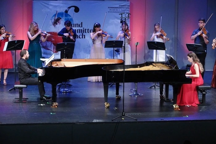 Dem Festivalregenten  Johann Sebastian Bach wurde im Rahmen des 25-Jahr Jubiläums des Kammermusikfestivals mit seinem Konzert für vier Klaviere gehuldigt