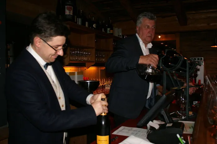 Andre Cis und Reinhard Meixner machten die Weinbegleitung