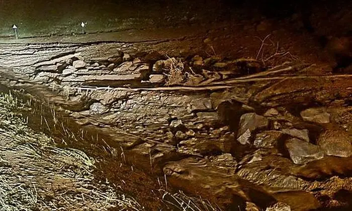 In der Nacht von Montag auf Dienstag verlegte eine Mure die Felbertauernstraße auf Salzburger Seite auf rund 120 Meter