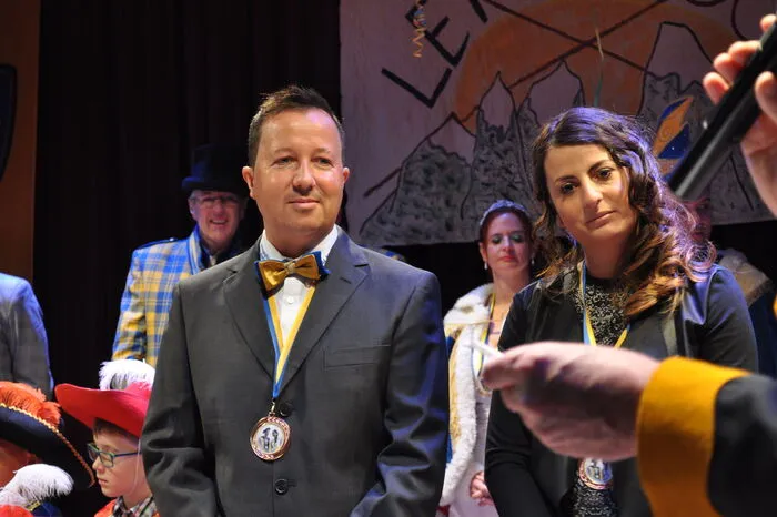 Das Prinzenpaar aus dem Vorjahr, Carsten Janesch und Sabrina Zlöbl, wurde gebührend verabschiedet.