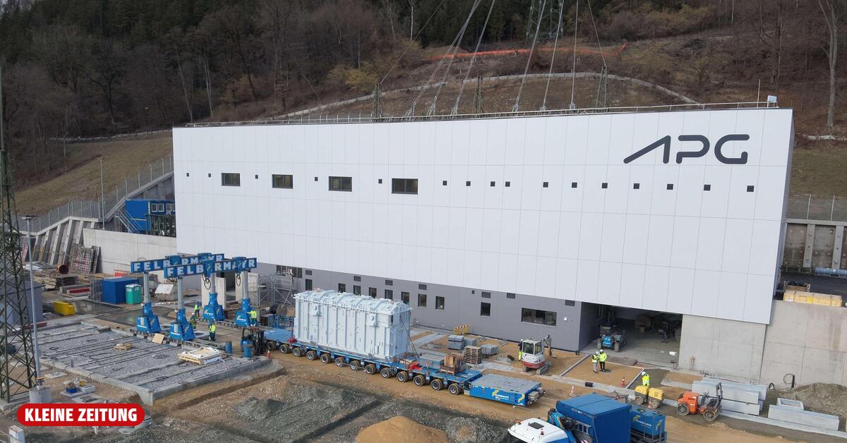 230-ton transformer reaches APG substation