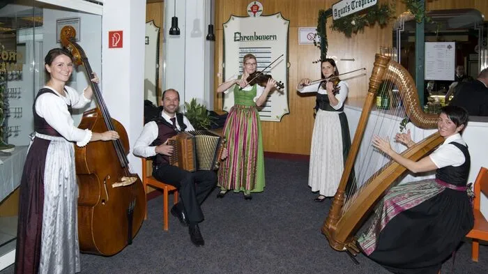 Musikalisch begrüßt - mit Klängen der "Murtaler Streich" - wurden die Besucher des Oberlandler Balls in Knittelfeld.
