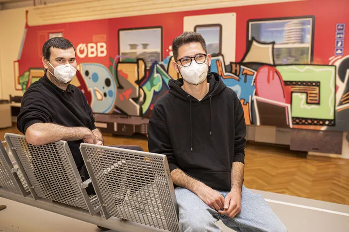 Stefan Wogrin (spraycity.at) und Florian Mikl ("Urban Playground") haben "Umlackiert" kuratiert.