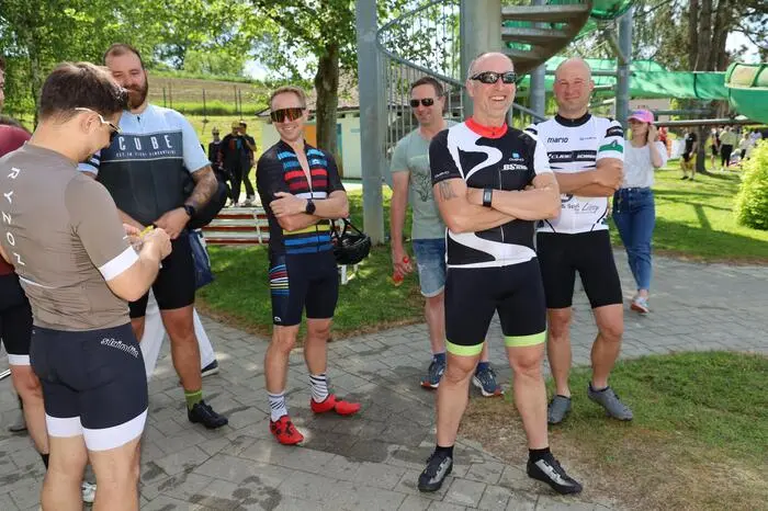 Im Badeteich Riegersburg mussten nach dem Start 750 Meter im Schwimmen, danach 20 Kilometer auf dem Rad und abschließend fünf Kilometer laufend zurückgelegt werden.