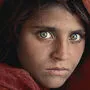 "Das afghanische Mädchen": Frau auf berühmtem Foto nach Rom evakuiert