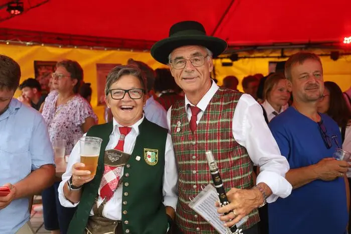Bei bester Stimmung, zelebrierte der Musikverein Bairisch Kölldorf sein Jubiläum mit den Gästen