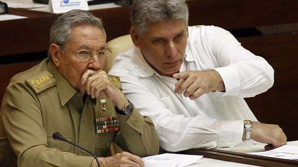 Raul Castro mit Miguel Diaz-Canel