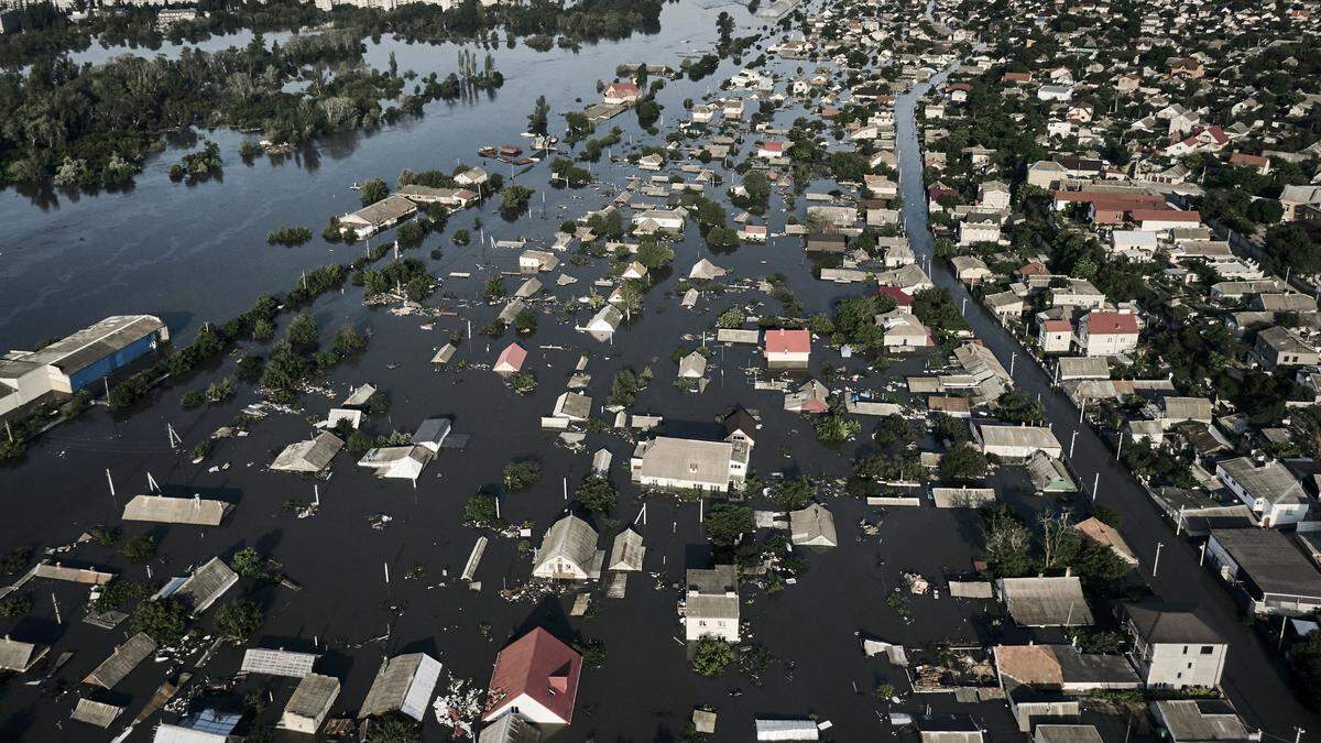 Auch das ist Krieg: Tausende überschwemmte und zerstörte Häuser