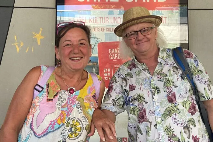 Auch bei Touristen würde der Hauptbahnhof in Graz gut ankommen. Neben dem modernen Design des Gebäudes und des Vorplatzes, würde dieser auch in puncto Sauberkeit glänzen, meint der Finanzbeamte Andreas Löffler (61) aus Wiener Neustadt.