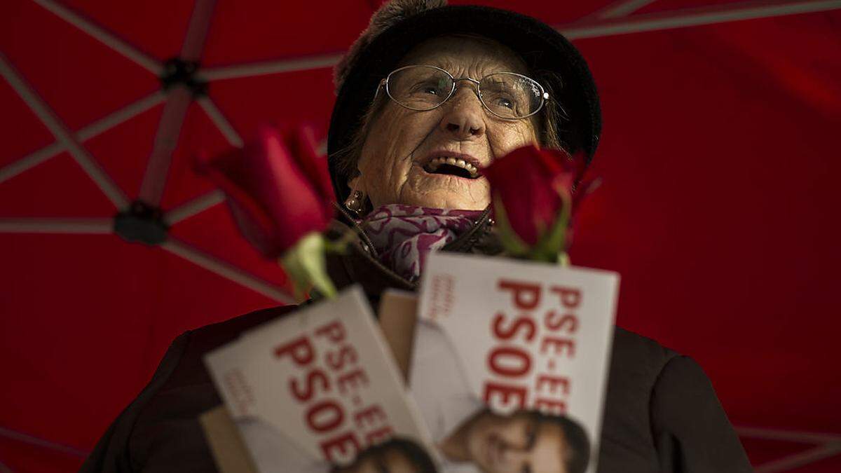 Die 93-jährige Josefina Garayoa hofft auf einen Sieg des Sozialisten Pedro Sanchez