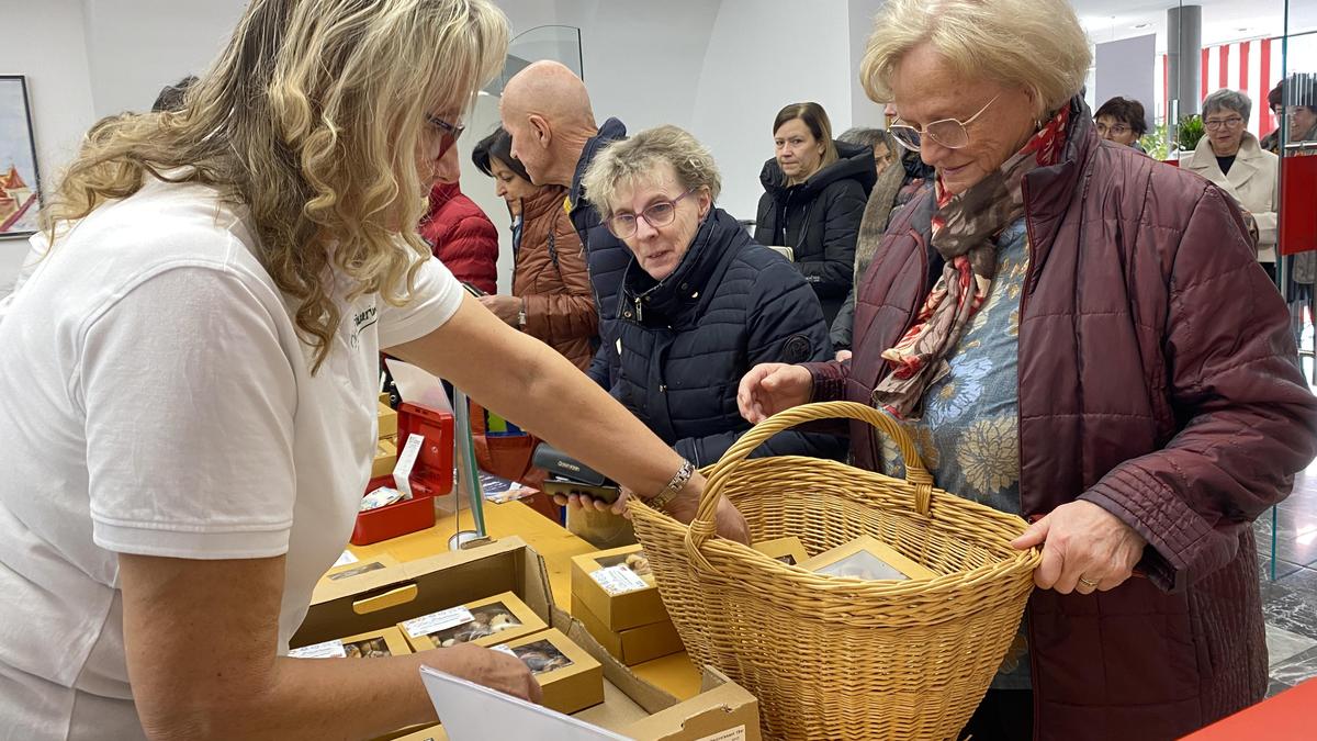 Der Andrang bei der Benefiz-Keks-Aktion der Bezirksbäuerinnen für „Steirer helfen Steirern“ war groß