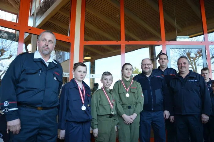 Die Ergebnnisse: Feuerwehrjugend 1: 1. Sarah-Marie Kogelnik, FF Steyeregg; 2. Andi Steinlechner, FF Blumegg-Teipl; 3. David Schwarz, FF Preding Altersklasse 2: 1. Katharina Edegger, FF Schamberg; 2. Marie Zenz, FF Tanzelsdorf, 3. Lena Kügerl, FF Garanas  