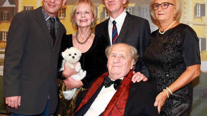 Karl Spiehs kam mit seiner Angelika und den Kindern Benjamin, Gerhard und Waltraud.