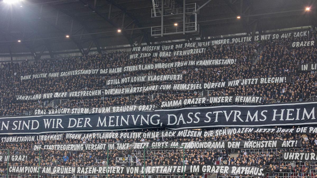 Die Parolen der Sturm-Fans