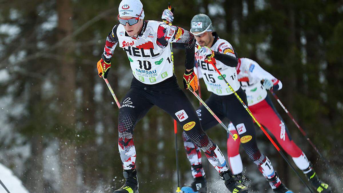 Martin Fritz (10) und Lukas Klapfer (15) im Gleichschritt