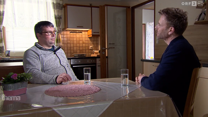 Der Vater des 14-jährigen von seiner Mutter gequälten Buben gab Christoph Feuerstein für „Thema“ ein Interview