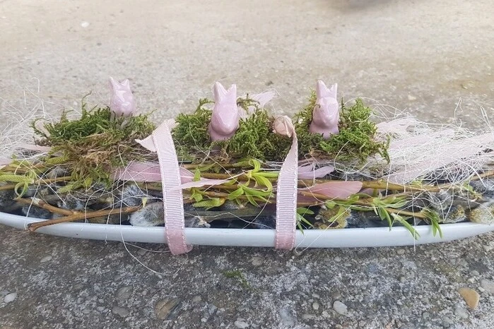 In Riegersburg freut sich unsere Leserin über ihre selbst gemachte Osterdeko in zarten Farbtönen.