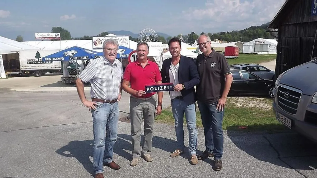 Von links: Bürgermeister Stefan Visotschnig, Inspektionskommandant Hans-Jörg Karner, Präventionsbeamter Günther Kazianka und Marktmeister Arthur Ottowitz