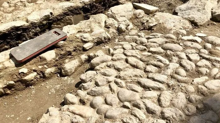 Die fast 500 Jahre alte Katzenkopfpflasterung