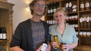 Tamara Holzer und Erik Kühnelt betreiben seit 2017 die  "Walhalla Genusskulisse"