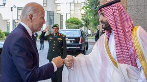 Faustgruß: Biden mit dem saudischen Thronfolger Mohammed bin Salman