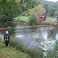 Der Ölfilm erstreckte sich auf einer Länge von rund zwei Kilometern, deshalb wurden in der Feistritz Ölsperren errichtet